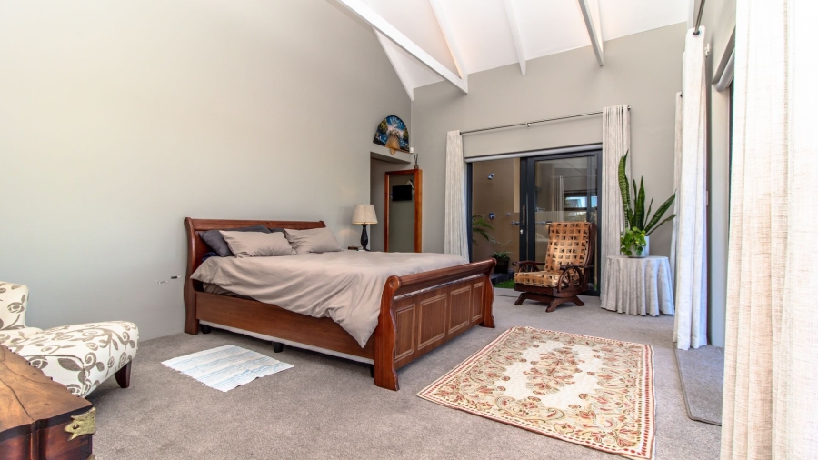 9 Bedroom Property for Sale in Onrus Western Cape